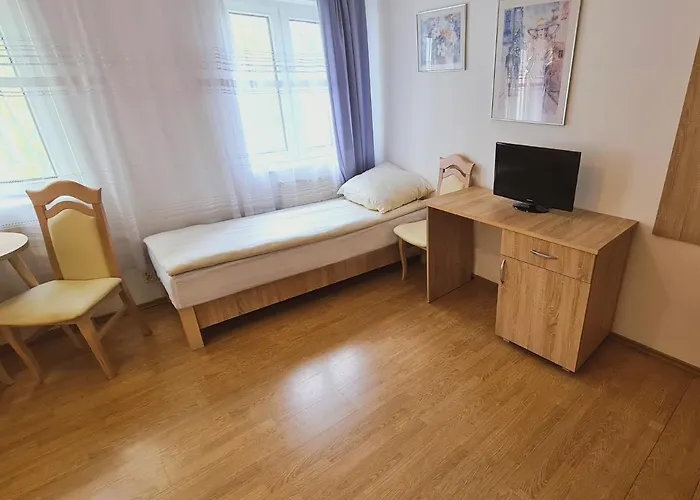 Stokrotka Natura Tour Ośrodek wypoczynkowy *